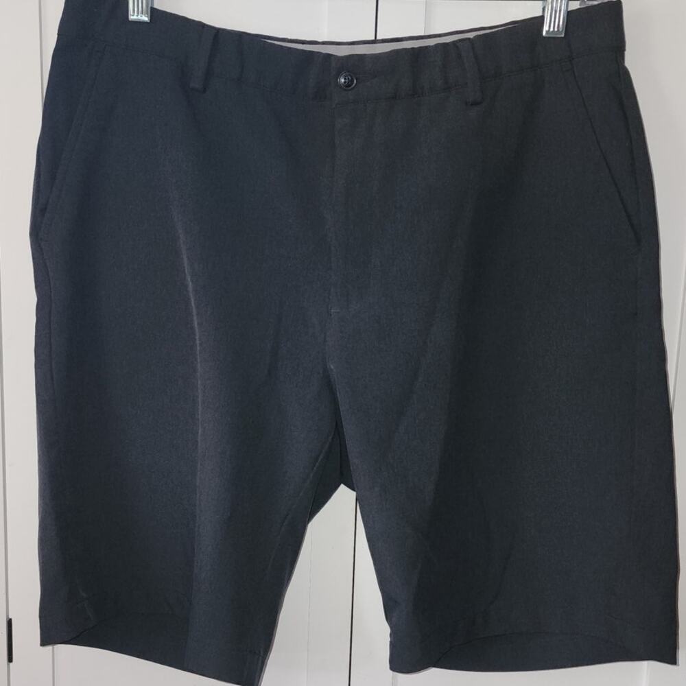 Greg Norman Men's Dark Gray Bermuda Shorts Size 38